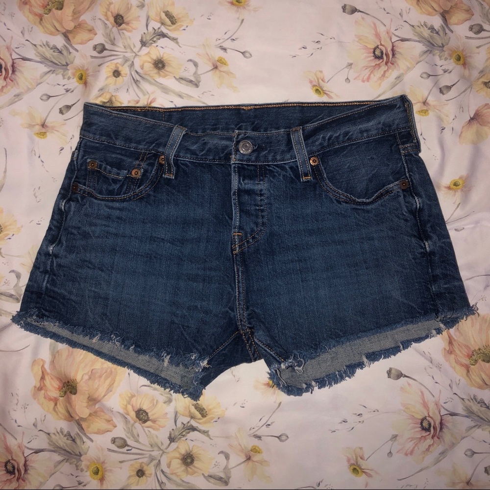 Levi’s denim shorts